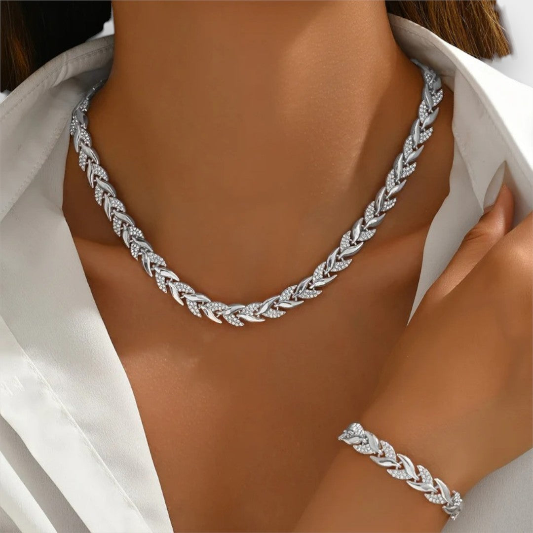 Papatya | Zarif Taşlı Balık Etek Takım