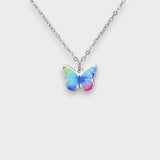 Asena Nur | Renkli kelebek kolye, altın renk, 2025.