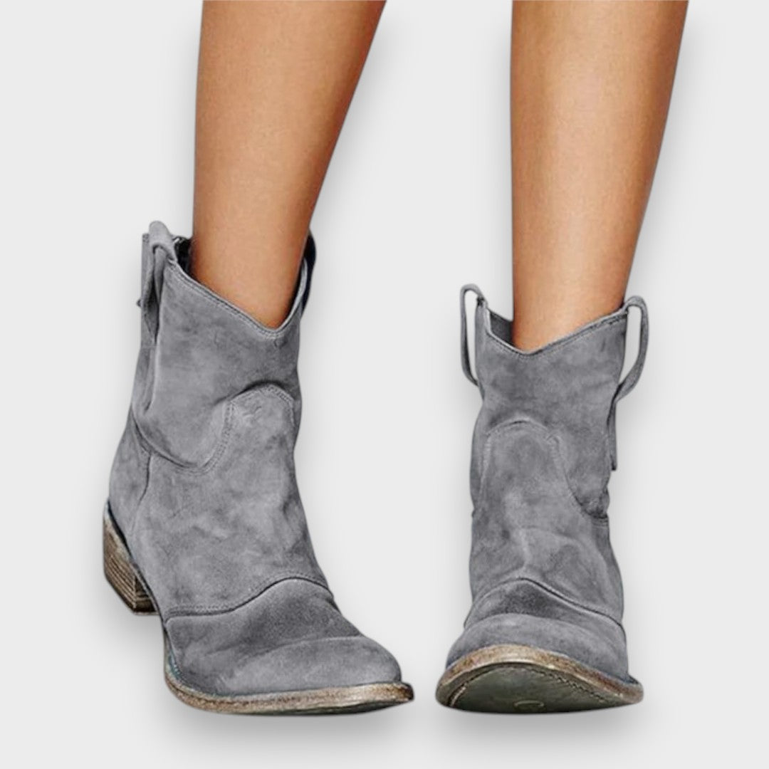 Aysel | Deriden yapılmış süet çizmeler